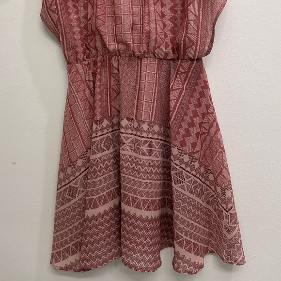 Bar 111 Dress Women's Aztec Print Pink Chiffon Flutter Sleeve Dress Size S - Picture 7 of 8